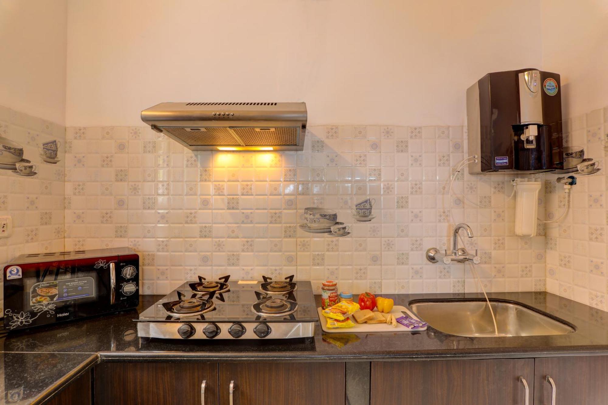 Jaqk Holidays - 9Bhk Villa For Big Groups, Private Pool-Wifi-Cartaker-Parking, North Goa Baga Kültér fotó